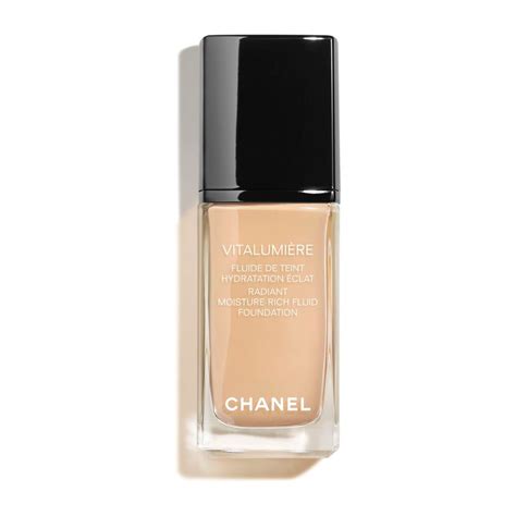 chanel 40 beige vitalumiere.